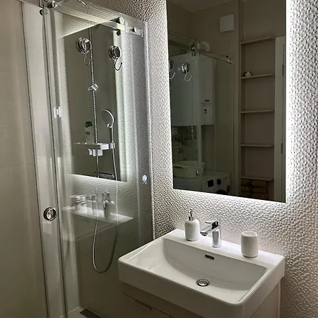 Alpha アパート *